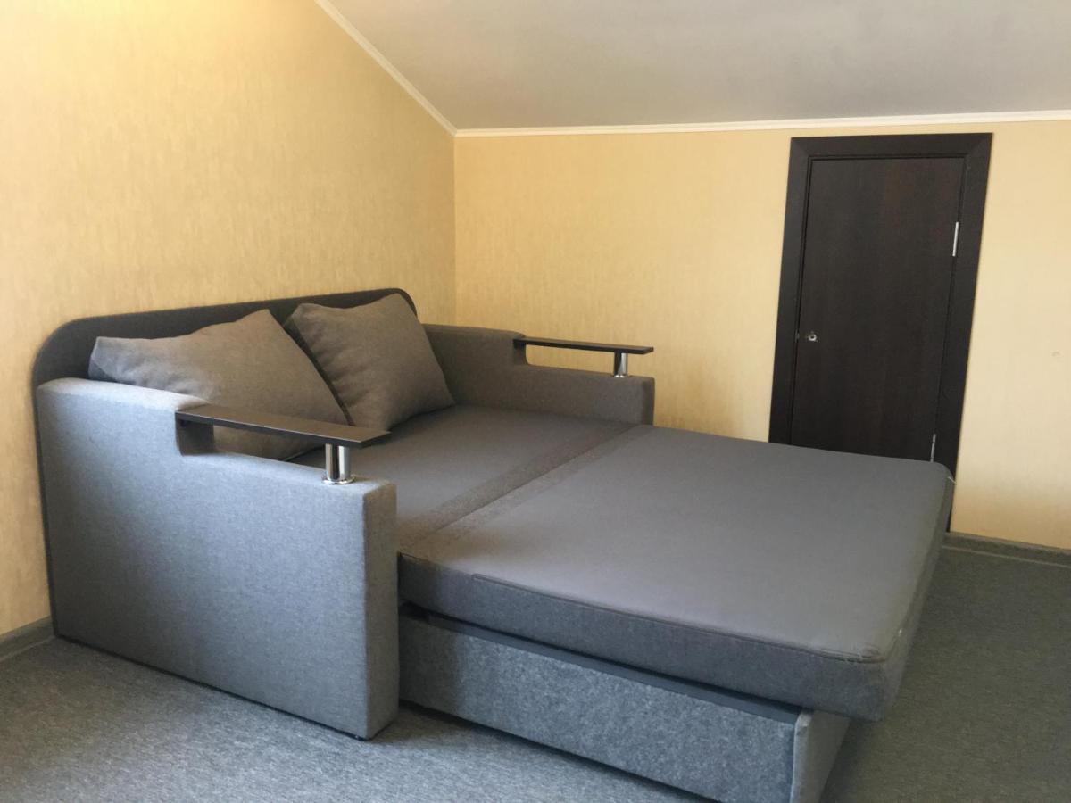 Guest House Sotni Kyiv Exterior photo
